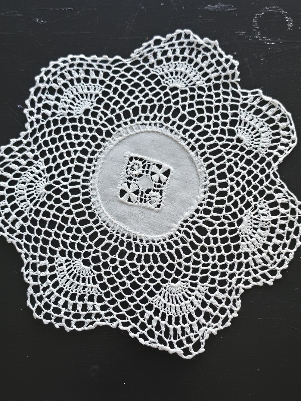 VINTAGE KNITTED DOILY WITH DRAWN WORK EMBROIDERY